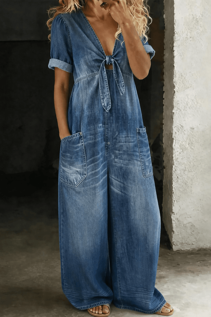 Maya | Jumpsuit with V-neck and short sleeves